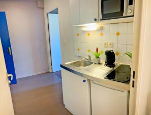 Appart'hotels Appart'City Classic Saint-Nazaire Centre : Appartement