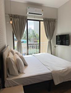 Your Ultimate Noir Awaits!