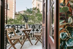 Paestum - Studio and balcony in Eixample Esquerra