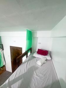 Sunset Surf Hostel Siargao