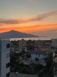 Sea & Mountain View Penthouse - Ubytování bez kategorie ve městě Orikumi