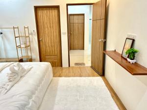 บ้านมินิมอล 2 ห้องนอน 2 ห้องน้ำ ใจกลางเมืองบ้านฉาง