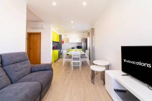 Golden View Villa by HelloVacations