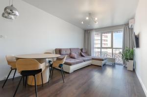 Petrovdom Apartments 16-77b in RC Kvartet, Vasyl Lypkivskyi 16b