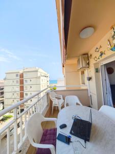 Ideal for families and nomads, 3 beach, terrace and WiFi
