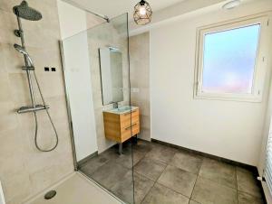 Villas Maison T4 jardin, garage, terrasse, bureau : photos des chambres