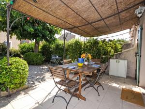 Holiday Home Val dAlpilles by Interhome