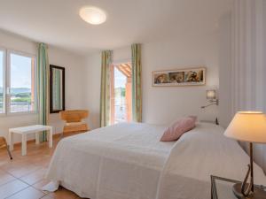 Holiday Home Le Mas dEsquière 5 by Interhome