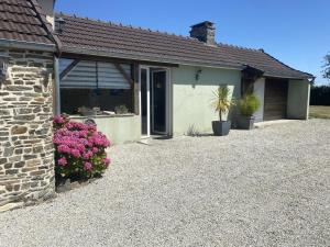 Maisons de vacances Holiday Home Cottage du Hamel es Clos by Interhome : photos des chambres