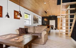 3 Bedroom Lovely Home In Egernsund