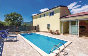 Beautiful Home In Jurdani With Wifi