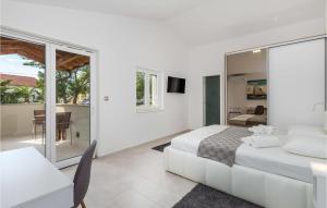 Gorgeous Home In Lopar 