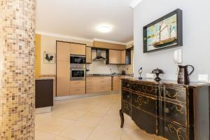 Arribas Beach House 19V3 by AlgarveManta