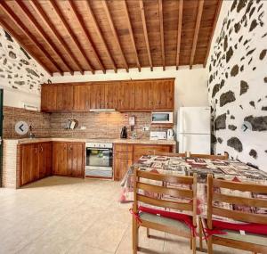 Northeast Azores, Rocha Mar House