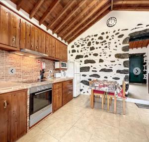 Northeast Azores, Rocha Mar House