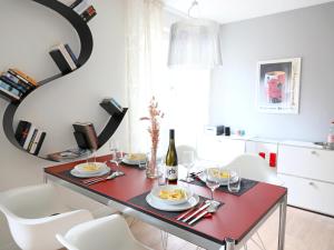 Bomhoffstr. 22a, W4, Blue Water