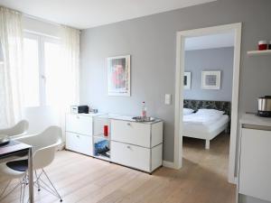 Bomhoffstr. 22a, W4, Blue Water