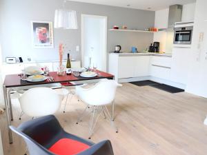 Bomhoffstr. 22a, W4, Blue Water