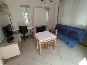 Private Little House in Lagonisi