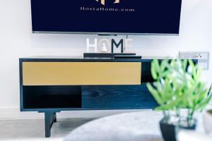 Month Special in Salford, Fully Equipped, WiFi