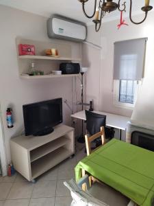 Private Little House in Lagonisi