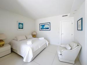 Penthouse 2-Bedroom apartment with 360º views and parking
