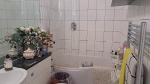 Putney West Hill, spacious with comfy bed Close to bus