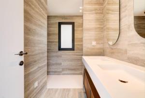 Contemporary Villa in Mougins