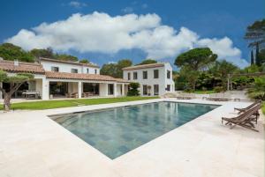 Villas Contemporary Villa in Mougins : photos des chambres