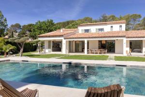 Villas Contemporary Villa in Mougins : photos des chambres