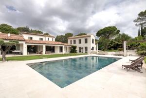 Villas Contemporary Villa in Mougins : photos des chambres