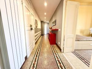 Free Parking 5 minutes from the station