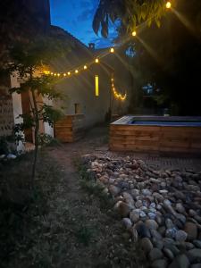 Maisons de vacances Mazet au pied des Alpilles, avec Piscine & Petanque : photos des chambres