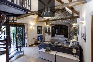 Abergavenny Coach House Hot Tub Retreat