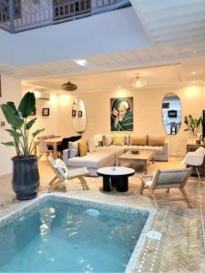 Riad Melilo avec piscine chauffée