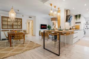 Beautiful apartment with jacuzzi and ping pong