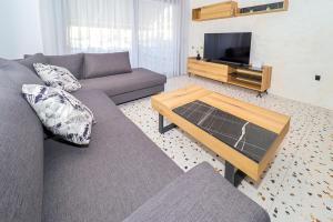 Maximus Luxury Villas Polychrono