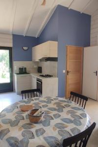 B&B / Chambres d'hotes La cabane 2 la vigne : photos des chambres