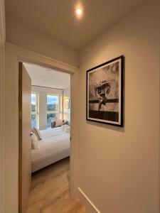 West Wimbledon, 2 Bedroom Luxury Stay, Gym, Free Parking