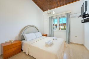 Beachfront Luxury Rhodes Villa 5 Bedrooms Sleeps 14 Villa Maria Kiotari
