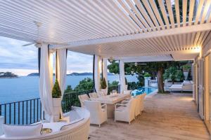 Elegant Lozica Villa 4 Bedrooms Villa Dubrovnik Palazio Seafront