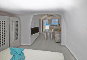 Luxury Santorini Villa 1 Bedroom Villa Stunning Sea Views & Outdoor Jacuzzi