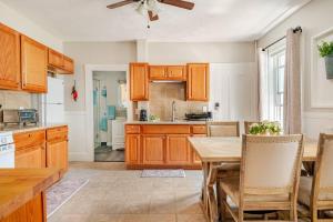 Witch City Retreat with Tiki Bar in Downtown Salem