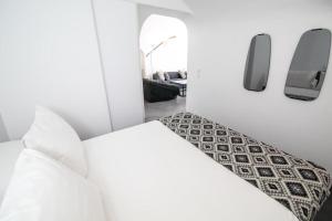 Luxury Santorini Villa Ocean Breeze Villa 2 Bedrooms Sea & Caldera Views