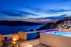Luxury Santorini Villa Pure Bliss Villa Outdoor Plunge Pool Calderaview