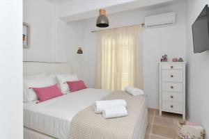 Luxury Paros Villa Villa Ianthe Striking Beauty 4 Bedrooms