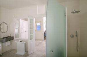 Elegant Santorini Villa Villa Spyros Villa Demi Private Hot Tub