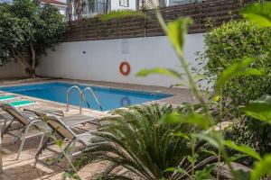 Villa Dafnis Sunshine - Modern 3 Bedroom Central Protaras Villa With Pool