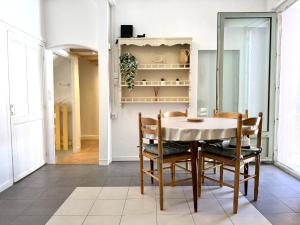 C OT Maison de la Place - Old Town