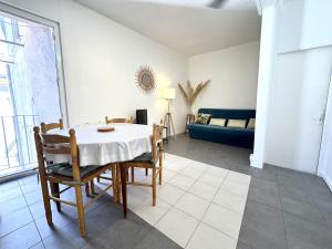 C OT Maison de la Place - Old Town